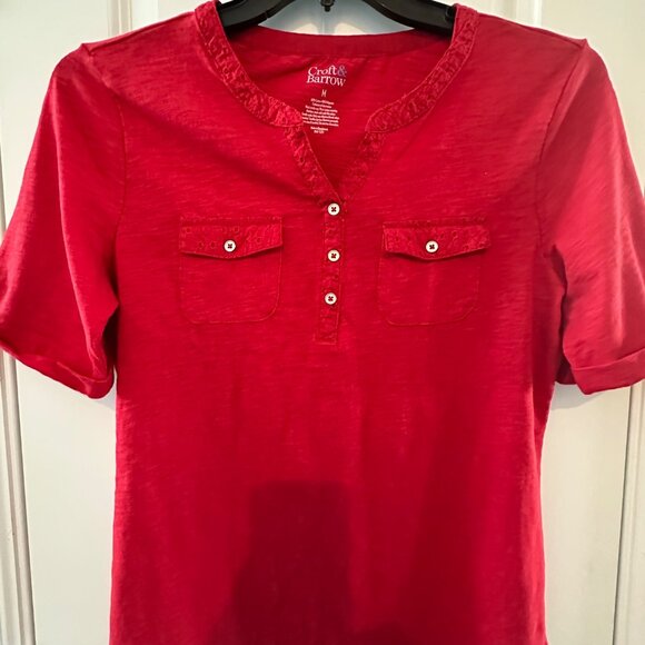Croft & Barrow Red Henley Short Sleeve Top With Button Details & Lace Accents Si - Picture 4 of 6